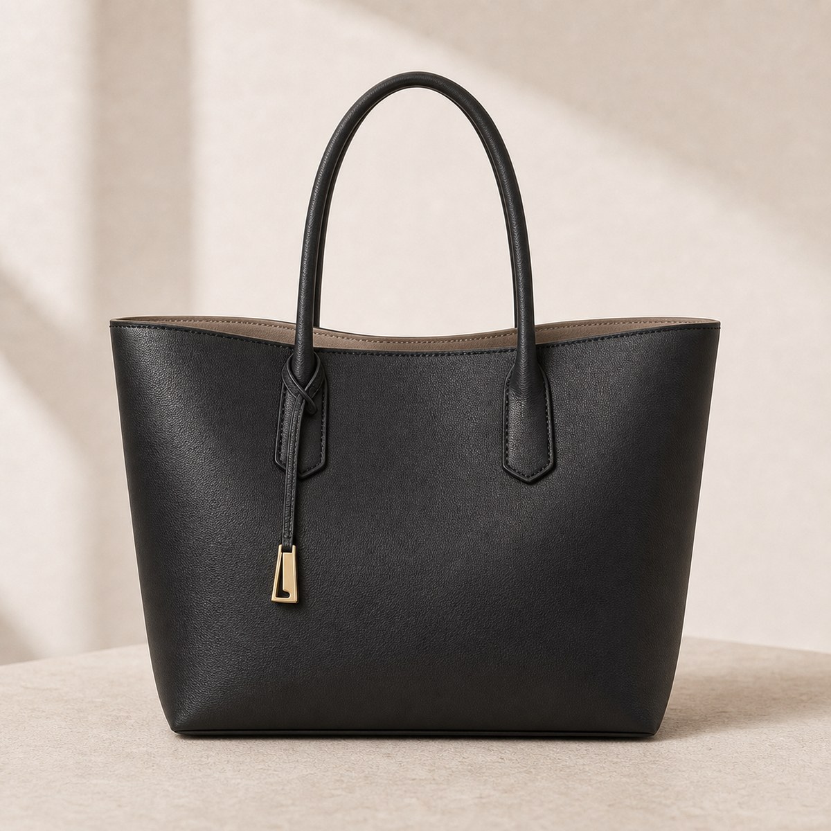 Minimal Daily Tote Bag